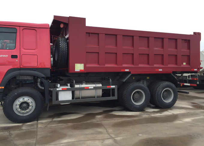 Φορτηγό απορρίψεων HOWO 10 ρόδες 371HP LHD 10 - 25 CBM 30 - 40tons για τη εξορυκτική βιομηχανία