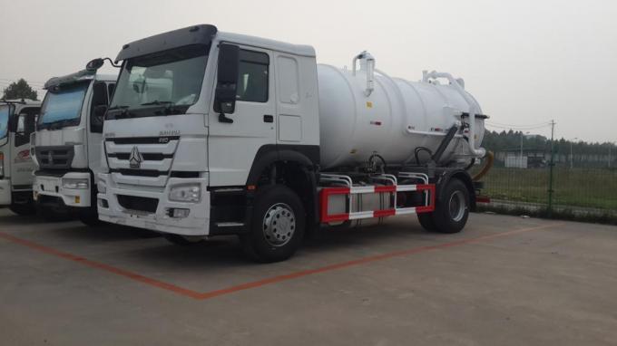 Το Sinotruk HOWO ανάβλυση 12m3/12000liter και κενό φορτηγό βυτιοφόρων αναρρόφησης λυμάτων, κενή αναρρόφηση λυμάτων συνδύασε την ανάβλυση