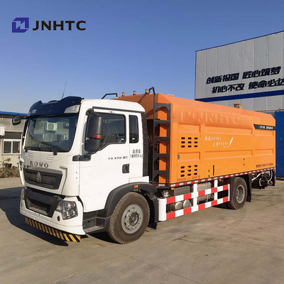 Ευφυές φορτηγό 4x2 ψεκαστήρων ασφάλτου HOWO A7 H5 8cbm Drive
