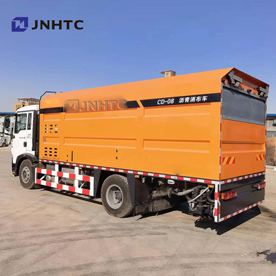Ευφυές φορτηγό 4x2 ψεκαστήρων ασφάλτου HOWO A7 H5 8cbm Drive