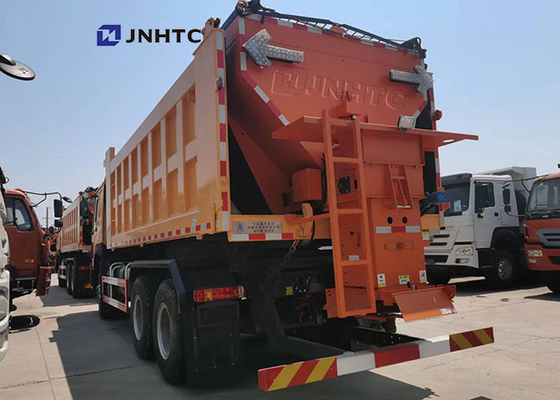 Ανοιχτό φορτηγό Sinotruk Howo 371hp 300L αρότρων χιονιού οδικών οχημάτων αποκομιδής απορριμμάτων