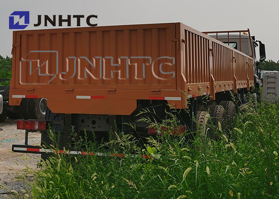 Πίσω φορτηγά 31tons Lhd Sinotruk 8x4 Hohan οριζόντια με τον ανυψωτικό άξονα