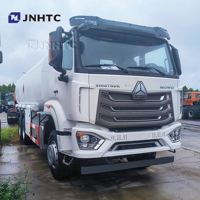 Φορτηγό βυτιοφόρων diesel παράδοσης καυσίμων SINOTRUK HOHAN 6X4 για την πώληση