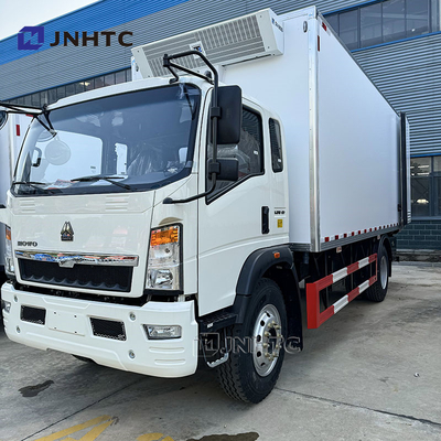 Νέο Lihgt ψυγείο φορτηγό Sinotruck 4X2 5 τόνους για ψύξη τροφίμων παράδοση χαμηλή τιμή