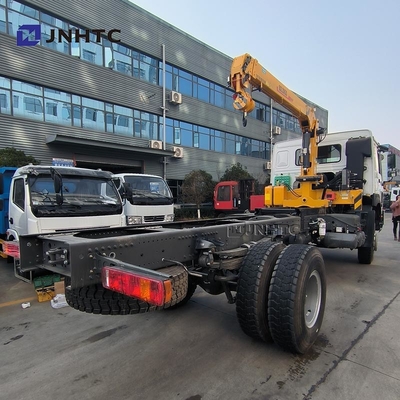 Βαρύ φορτηγό HOWO Ντίζελ φορτηγό φορτηγό 4x4 6 τροχούς υπόστεγο με γερανό υψηλής ποιότητας