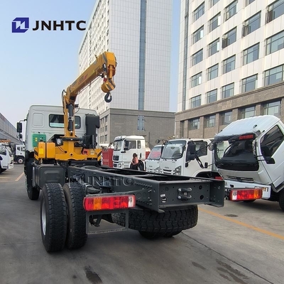 Βαρύ φορτηγό HOWO Ντίζελ φορτηγό φορτηγό 4x4 6 τροχούς υπόστεγο με γερανό υψηλής ποιότητας