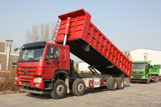 Το βαρύ φορτηγό απορρίψεων Howo 8×4 50 τόνοι που φορτώνουν για τη μεταλλεία διαμορφώνει ZZ3317N4267A/S0WA