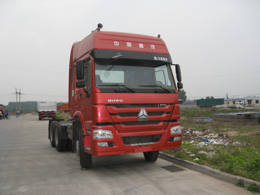 τρακτέρ Sinotruk Howo7 καμπινών 371hp HW79 πρωταρχικό - φορτηγό μετακινούμενων με 2 κοιμώμεούς