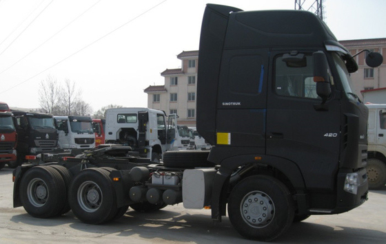Φορτηγό στεγανό 6X4 Euro2 420HP ZZ4257V3247N1B τρακτέρ SINOTRUK LHD Howo A7