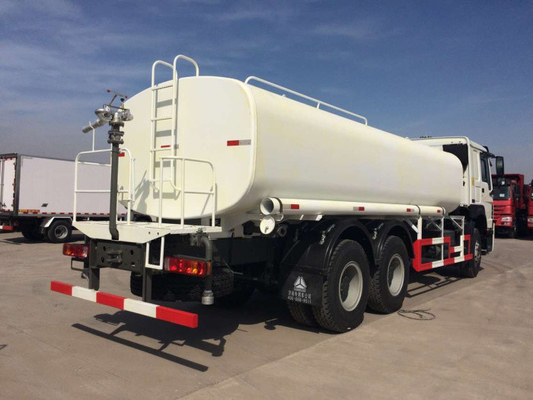 Μακράς διαρκείας φορτηγό 20M3 20000L 6x4 δεξαμενών καυσίμων Sinotruk Howo7 με την αντλία και τους σωλήνες