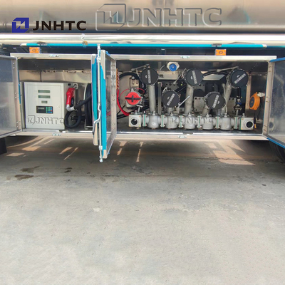 Sinotruk Howo Καυσίμων Τάνκερ 6 τροχών Αλουμινίου 10000 λίτρα με διανεμητήρα πετρελαίου Τάνκερ