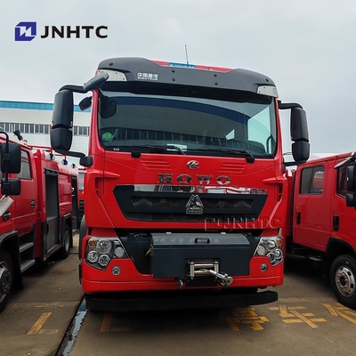 Τρακ πυροσβεστικών Howo TX 5000L Υδροφουσκωτήρα 4X4 με γερανό φορτηγό