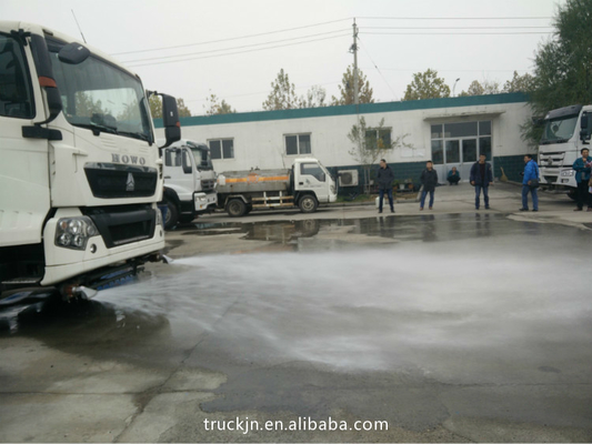 Φορτηγό 10cbm 10 ρόδα 336hp δεξαμενών νερού ψεκαστήρων Howo με το μακράς διαρκείας χρόνο
