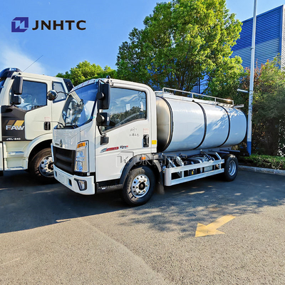 Sinotruk Howo 4x2 ελαφρύ καύσιμο πετρελαίου φορτηγό δεξαμενόπλοιου 4200 λίτρα πετρελαίου ντίζελ καύσιμα δεξαμενόπλοιου φορτηγά