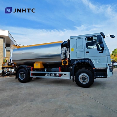 HOWO 4X2 340HP έξυπνος διαχέτης βιδούλης φορτηγά εξοπλισμού ψεκασμού άσφαλτου