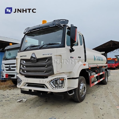 Howo NX Ανεμικό φορτηγό 4x2 200-380hp Οδηγός τροχός Σπρέιζερ Τανκ Φορτηγό Καλή τιμή