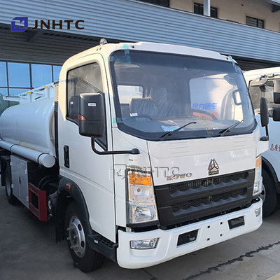Sinotruk Howo Μίνι ελαφρύ δεξαμενόπλυμα πετρελαίου 4x2 3000L καυσίμων