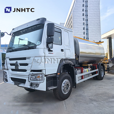 Νέο Sinotruk Howo 6 τροχών καυσίμου δεξαμενόπλοιου φορτηγό 10000 λίτρα δεξαμενόπλοιου πετρελαίου με επαγγελματική προσαρμογή