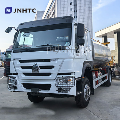 Νέο Sinotruk Howo 6 τροχών καυσίμου δεξαμενόπλοιου φορτηγό 10000 λίτρα δεξαμενόπλοιου πετρελαίου με επαγγελματική προσαρμογή