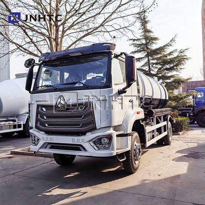 Το πιο δημοφιλές HOWO 4*2 5m3 ηλεκτρικό φορτηγό αναρρόφησης λυμάτων προς πώληση
