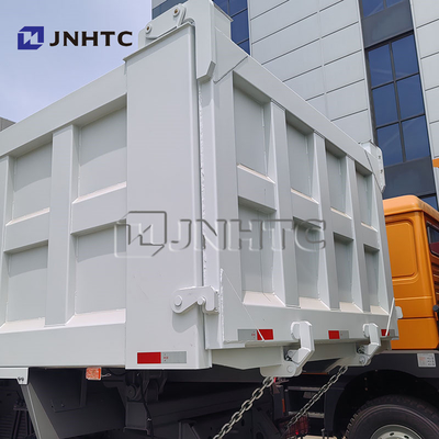 Sinotruk HOWO NX 6X6 380HP Φορτηγό Ανατροπής με Κίνηση σε Όλους τους Τροχούς για Μεταφορά σε Ορυχεία, Εκτός Δρόμου