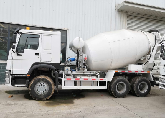 Sinotruk Howo 6x4 10 συγκεκριμένη ικανότητα μηχανών diesel φορτηγών ταραχοποιών ροδών 10CBM