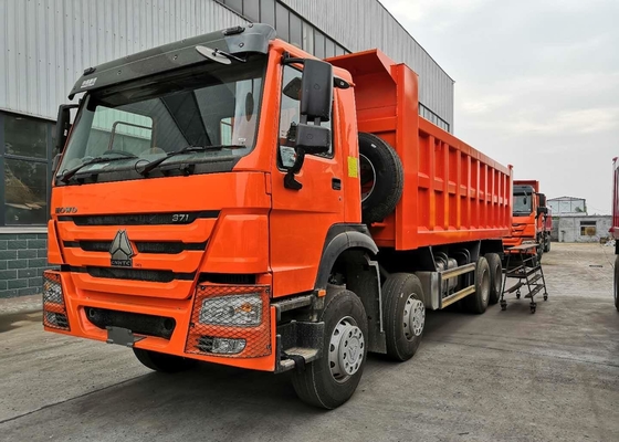 SINOTRUK 371 βαρέων καθηκόντων φορτηγό απορρίψεων φορτηγών απορρίψεων HP 8×4 50 τόνοι που φορτώνουν 28CBM