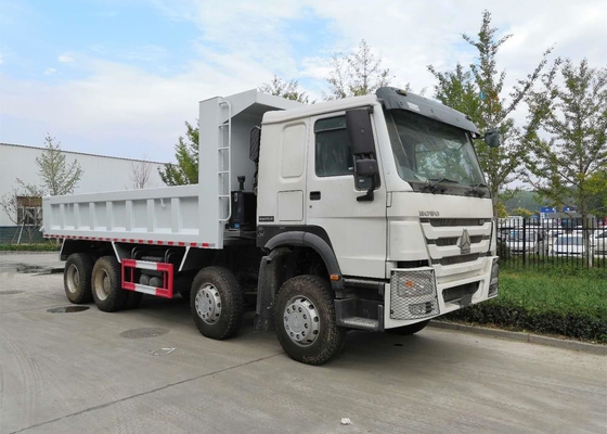 Βαρέων καθηκόντων 8 X 4 Tipper υλικό, φορτώνοντας φορτηγό απορρίψεων 50 τόνου φορτηγών Q345