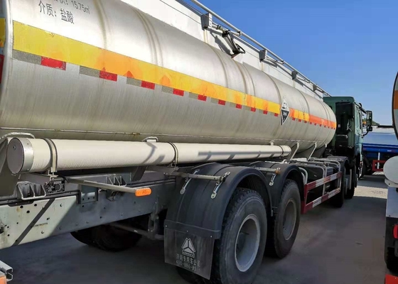 φορτηγό 21cbm δεξαμενών καυσίμων 6 * 4 371hp για την επικίνδυνη μεταφορά χημικών ουσιών