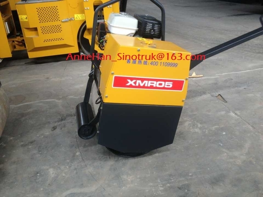 Γύρος στο μικρό δονητικό κύλινδρο XMR403 εξοπλισμού οδικής εργασίας διπλός κύλινδρος τυμπάνων 4 τόνου