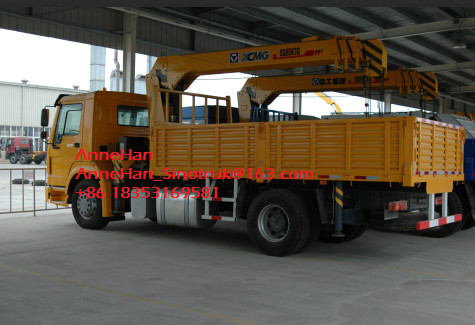 Ο γερανός Howo 4x2 Sinotruk τοποθέτησε το φορτηγό, τηλεσκοπικός γερανός βραχιόνων Xcmg τόνου 5-10