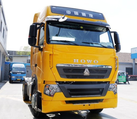 Κίτρινα χρώματος Sinotruk 4x2 Howo τρακτέρ πρότυπα εκπομπής φορτηγών 290hp ευρο- ΙΙ