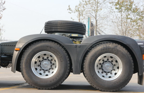 Τρακτέρ Sinotruk 371hp 420hp πρωταρχικό - ρόδες φορτηγών 6x4 10 μετακινούμενων με τον πείρο 50# 90#