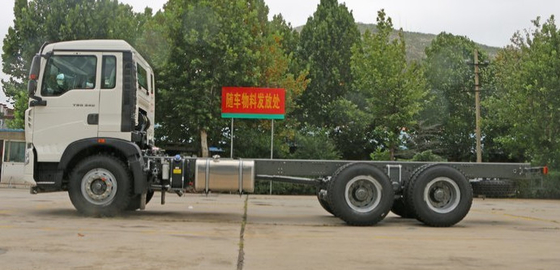Άσπρο φορτηγό 290HP HF7 φορτίου χρώματος SINOTRUK HOWO 6X4 βαρύ/μπροστινοί άξονες 40Ton HF9