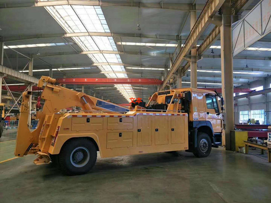 Ρόδες φορτηγών 4x2 6 Sinotruk Howo7 Euro2 10-15T Wrecker με τη δύναμη 336hp