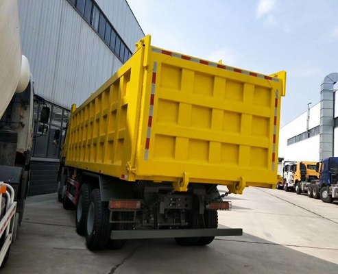 Βαρέων καθηκόντων φορτηγό απορρίψεων HOWO 8x4, Tipper LHD Sinotruk κίτρινο χρώμα φορτηγών