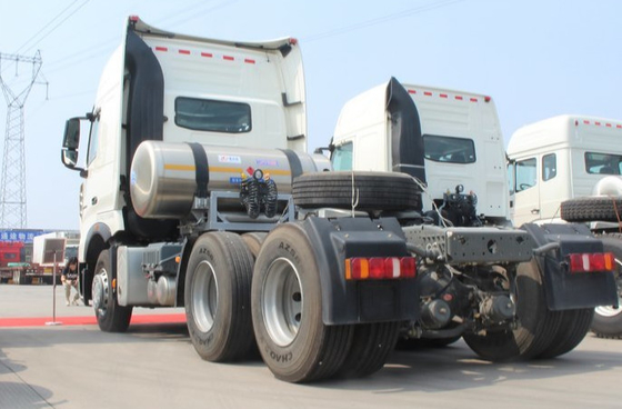 Άσπρο SINOTRUK 371HP πρωταρχικό - φορτηγό 10 μετακινούμενων επικεφαλής φορτηγό τρακτέρ Howo ελαστικών αυτοκινήτου