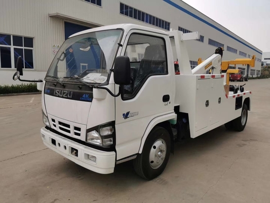 ISUZU 5 ελαφριών Wrecker τόνοι φορτηγών ρυμούλκησης για την οδική διάσωση πόλεων με τη χειρωνακτική αποδοτικότητα λειτουργίας κιβωτίων ταχυτήτων υψηλή