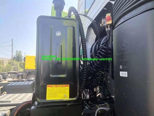 φορτηγό τρακτέρ 40T 420hp Sinotruk με τη δεξαμενή πετρελαίου 1000L