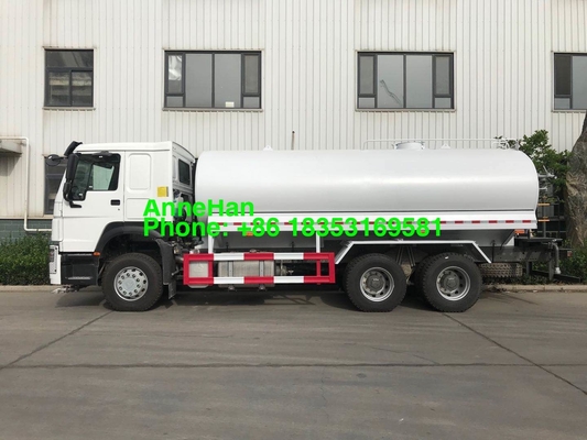 Sinotruk Howo 7 φορτηγό δεξαμενών νερού 20000L 6x4 με το σύστημα ψεκασμού