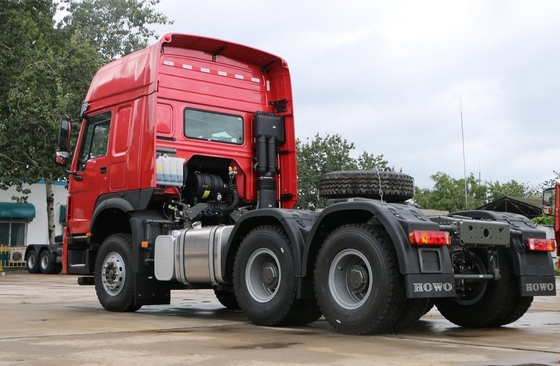 Κόκκινος ημι πρωταρχικός Sinotruk Howo 6x4 - φορτηγό 10 μετακινούμενων φορτηγό τρακτέρ πολυασχόλων