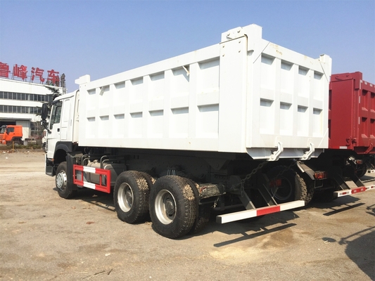Tipper φορτηγών απορρίψεων SINOTRUK HOWO ZZ3257N3647B βαριά οπίσθια βαρέων καθηκόντων φορτηγά