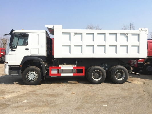 Tipper φορτηγών απορρίψεων SINOTRUK HOWO ZZ3257N3647B βαριά οπίσθια βαρέων καθηκόντων φορτηγά
