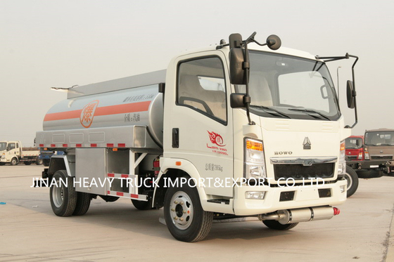 Φορτηγό δεξαμενών πετρελαίου Howo 4x2 RHD LHD Sinotruk 5000 λίτρα 5m3 3 τόνοι