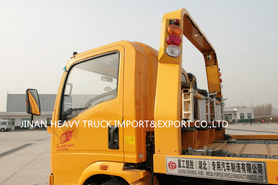 SINOTRUK HOWO ελαφριές ρόδες φορτηγών 4x2 6 Wrecker καθήκοντος επίπεδης βάσης
