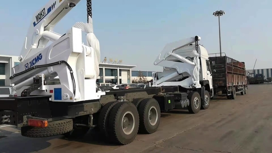 Το φορτηγό Howo 8x4 Sinotruk τοποθέτησε το γερανό με το δευτερεύοντα γερανό Mqh37a ανελκυστήρων Xcmg 37t