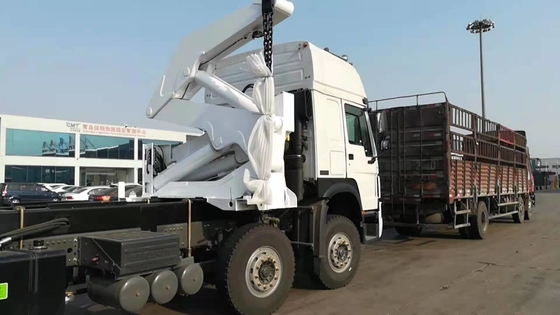 Το φορτηγό Howo 8x4 Sinotruk τοποθέτησε το γερανό με το δευτερεύοντα γερανό Mqh37a ανελκυστήρων Xcmg 37t