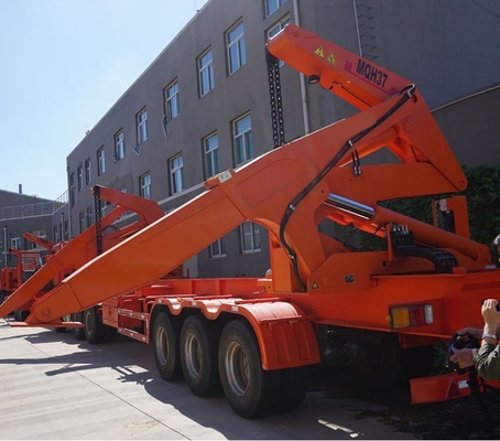 Το φορτηγό Howo 8x4 Sinotruk τοποθέτησε το γερανό με το δευτερεύοντα γερανό Mqh37a ανελκυστήρων Xcmg 37t