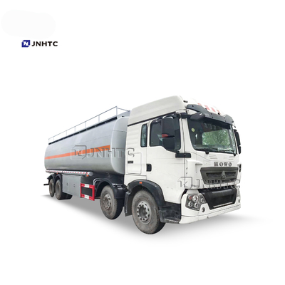 Φορτηγό βυτιοφόρων μαζούτ ροδών HOWO 8x4 12 που ανεφοδιάζει σε καύσιμα 30cbm 35cbm Euro2 Euro3
