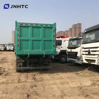 Tipper φορτηγών απορρίψεων πολυασχόλων SINOTRUK HOWO 8x4 420hp 28cbm 12 φορτηγό